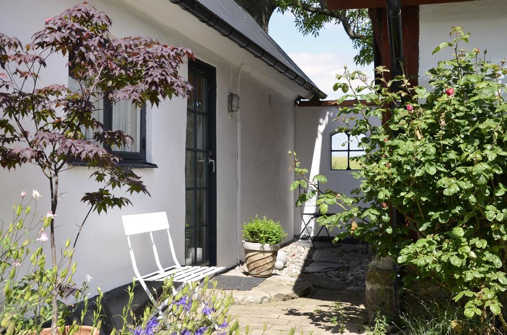 Torsborgs Gard Bed & Breakfast Simrishamn Exterior photo